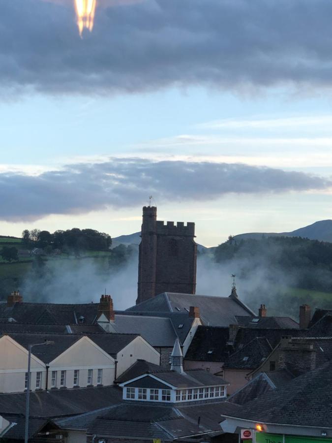 Bed and Breakfast Mount Street House Brecon Exterior foto